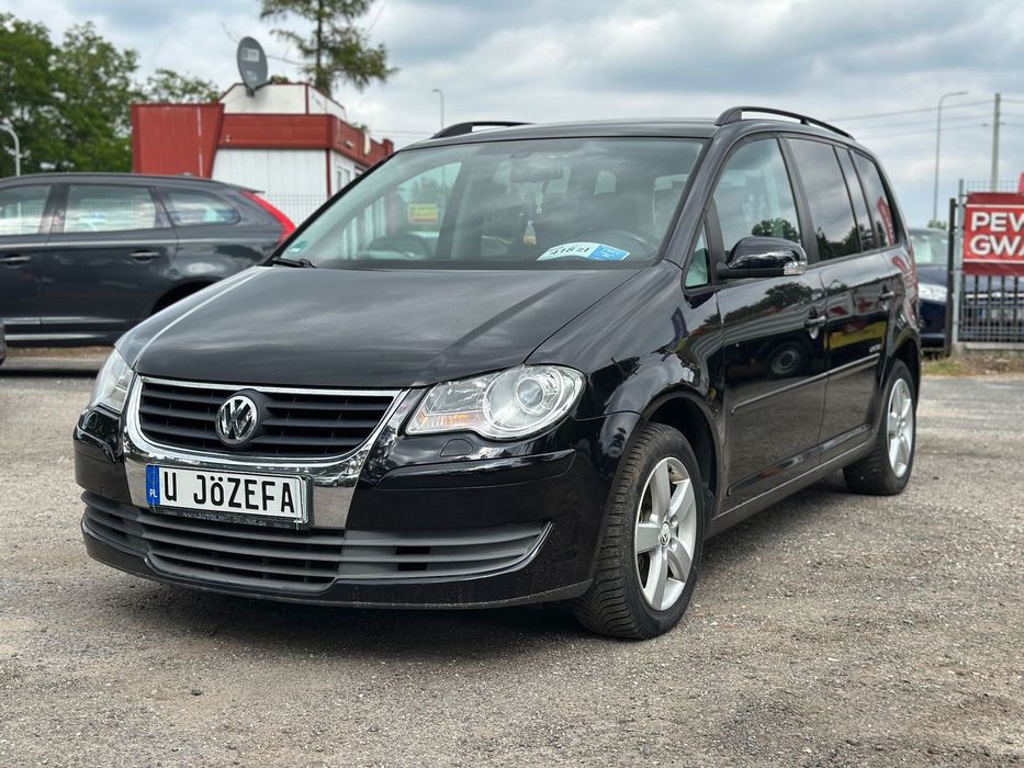 Volkswagen Touran Zarejestrowany, bezwypadkowy, dobrze wyposażony