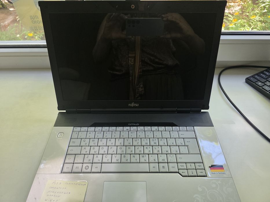 Ноутбук Fujitsu AMILO Pi 3560 15.6" + сумка