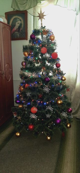 Ялинка Сосна 2.20м та іграшки