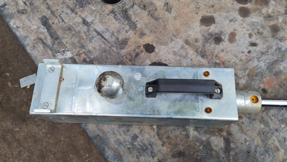 zaczep hak Tester WN-400 Argon hamulca najazdowego przyczepki sprzedam