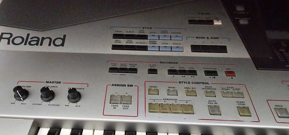 Teclados roland g7 e E80