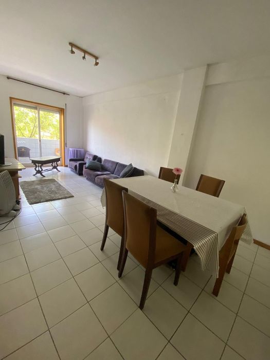 arrenda-se quarto zona universitaria