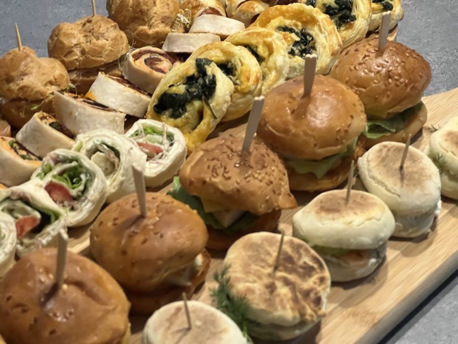 Przekąski domowe catering, impreza , dania, sałatki , zimna płyta