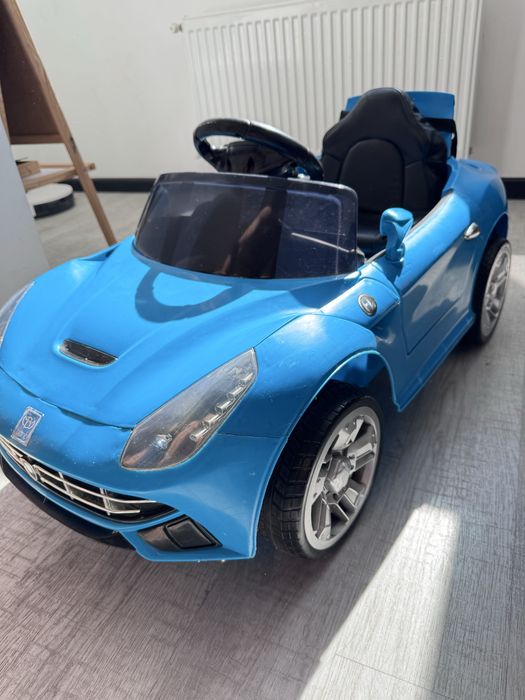 Електромобіль дитячій