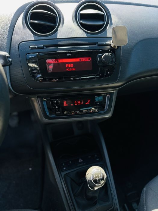 SEAT IBIZA 2008 1.4 TDI (Baixo Km) Preço negociavel!
