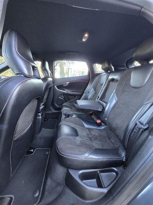 Volvo V40 D2 1.6 115cv R-Design