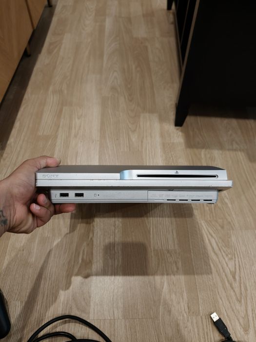 PS3 Prateada Desbloqueada 320 C/Comando PlayStation 3 Original