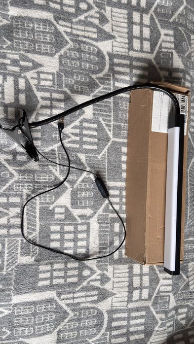 Лампа настільна на прищіпці 10W 50 led