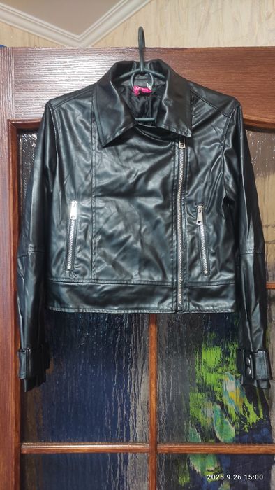 Куртка на девочку.