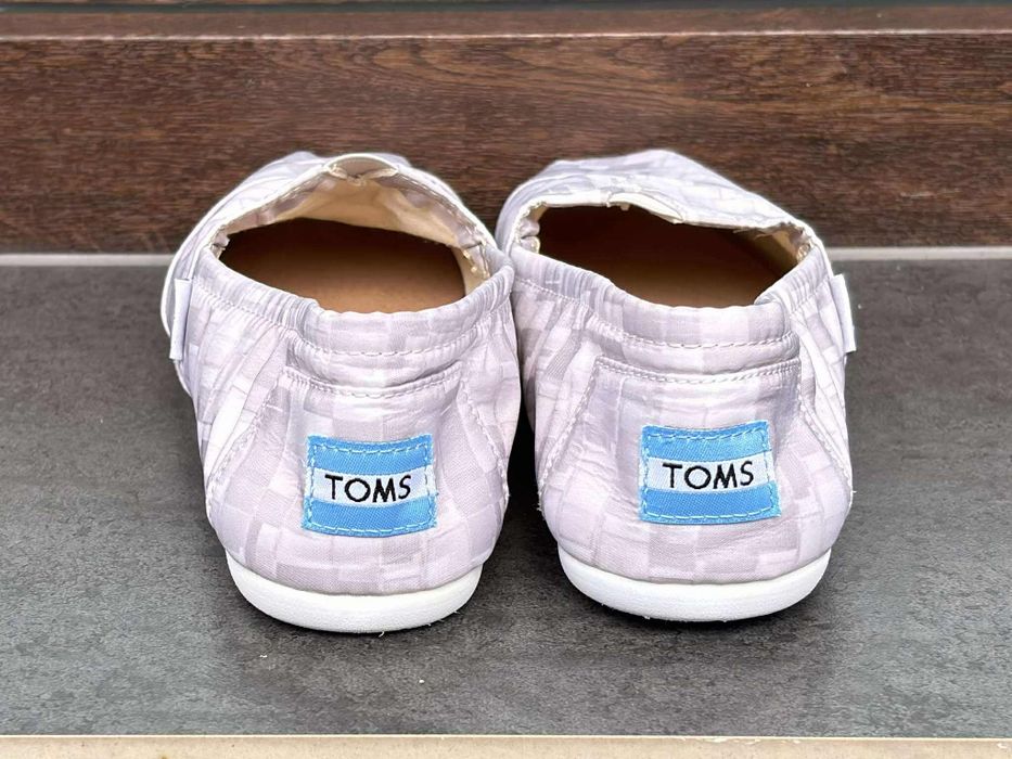 Toms Classic półbuty nowe baleriny damskie 38 
Rozmiar 38
Wkładka 24cm