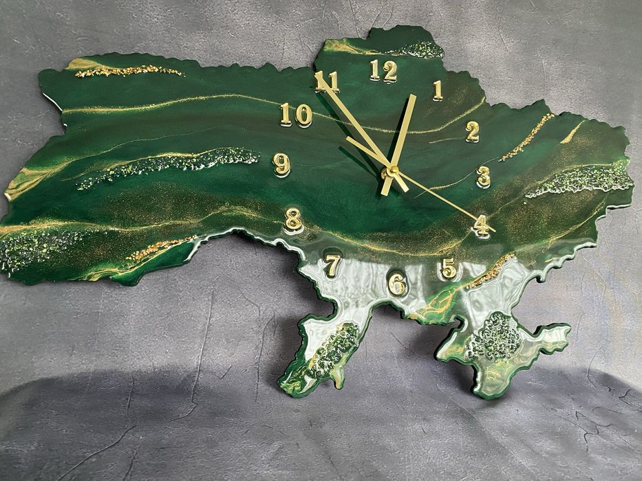 Годинник на стіну з епоксидної смоли «карта України» 65х38 см