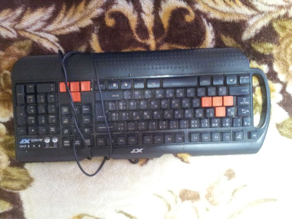 Клавиатура компьютера 2 шт