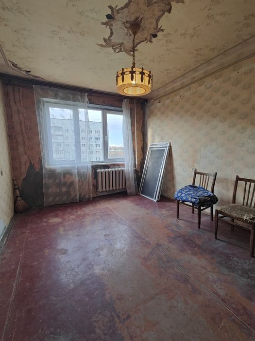 Продам 3 комнатная квартира Салтовка метро Студенческая Экв. 37000