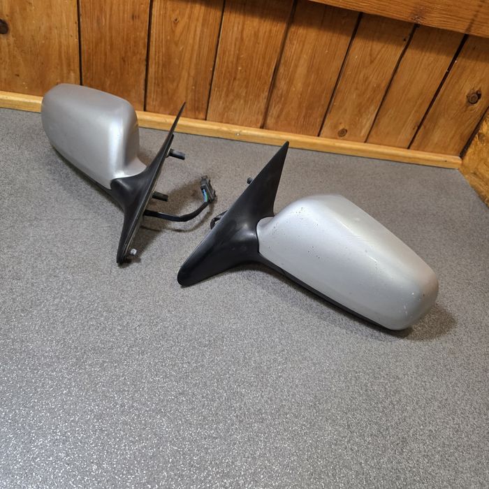 Дзеркало праве заднього виду Skoda Octavia Tour Шкода Октавія Тур