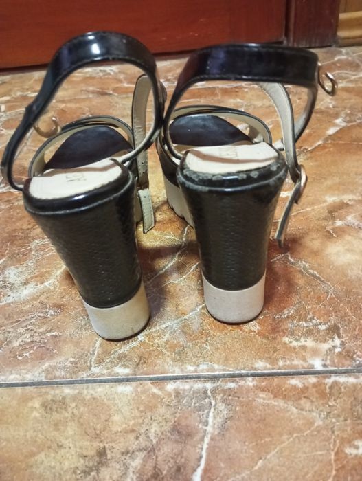 Босоніжки 39розмір