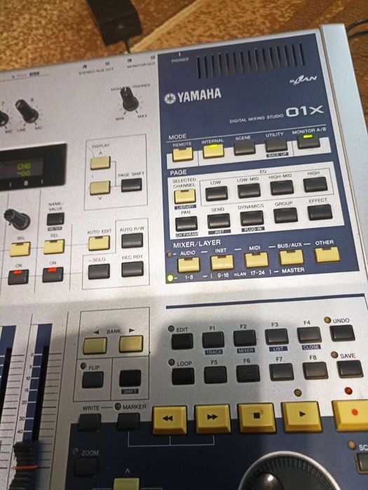 Продам, обміняю цифровий мікшерний пульт YAMAHA 01X