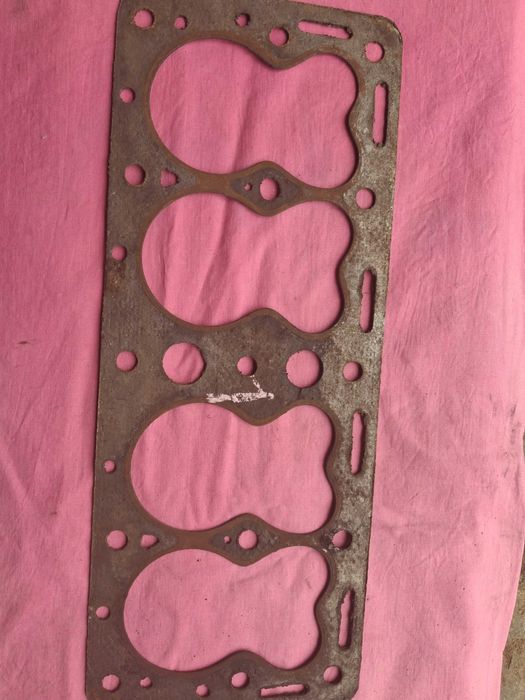 Продам головку блока цилиндров Москвич 401