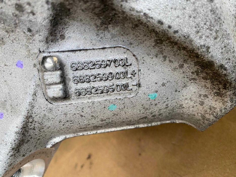 Цапфа (поворотний кулак) BMW X3 G01