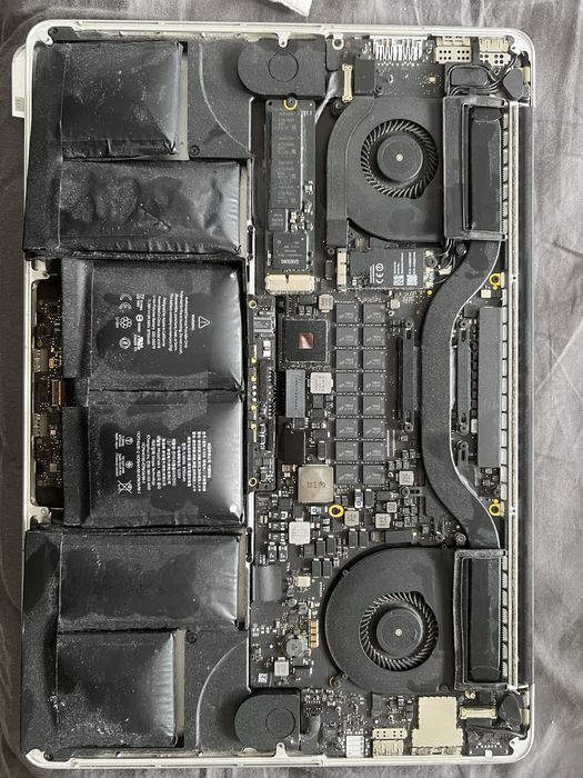 Logic Board ME664LL/A 2.4GHz i7 8GB Apple Macbook Professional Retina 15 2013 A