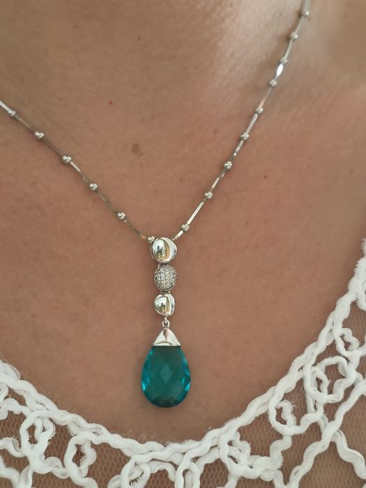 Colar em prata com pedra azul