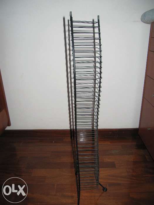 Vendo Suporte de CDs e DVDs