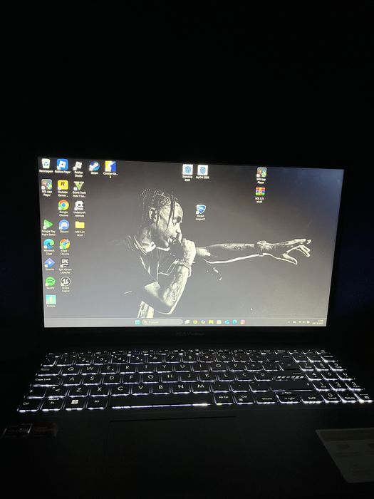 ASUS VivoBook Go 14/15 – Ryzen 5, 16GB RAM – Como Novo