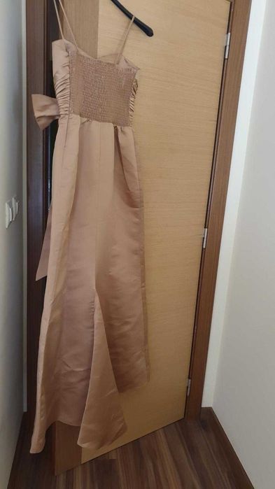 Vestido Bege com Laço