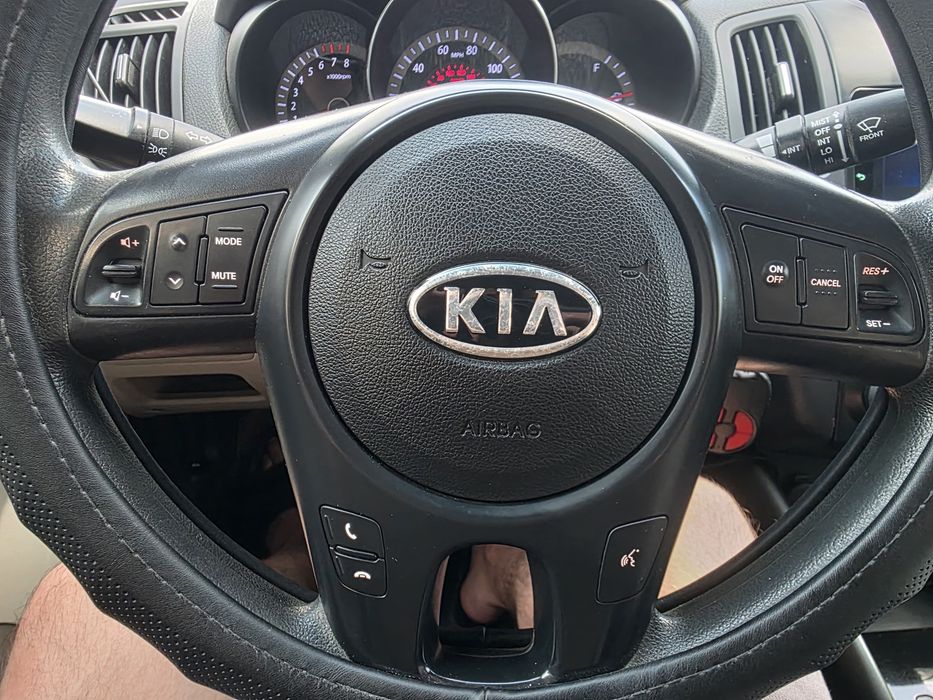 KIA Forte/Cerato 2012