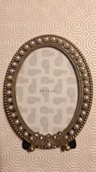 Moldura Oval Vintage Dourada com Pérolas e Cristais (8x13 cm)