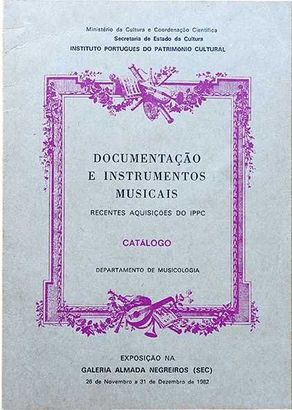 ): Lote 3 Livros Antigos Formato Bolso - Turismo Setúbal / Música / Soares dos Reis