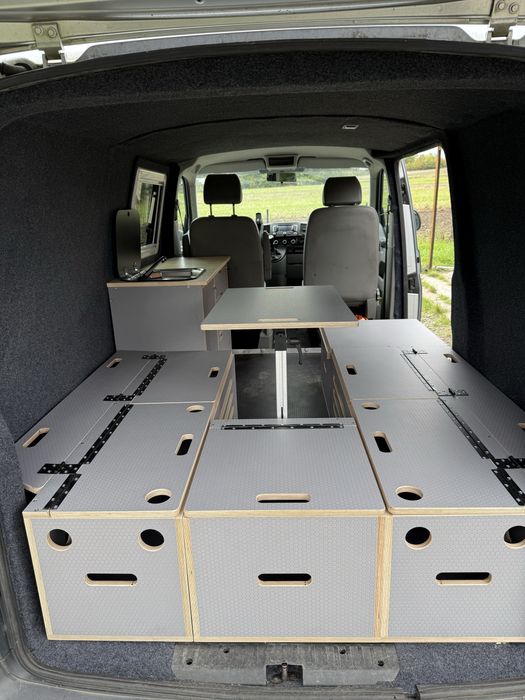 Zabudowa kempingowa. Kamper volkswagen T5