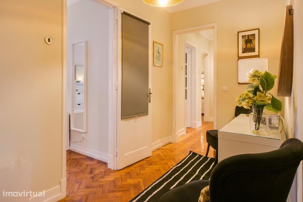 Quarto - localizado em Roma-Areeiro Lisbon
