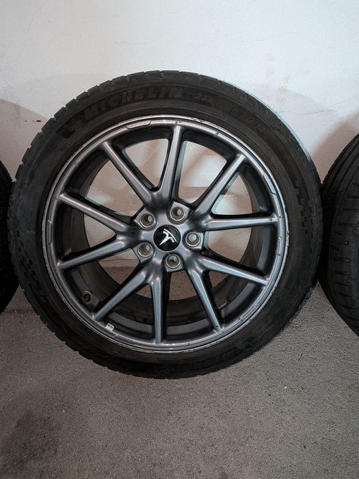 Jantes Tesla 18” Originais + Pneus Michelin 235/45 R18