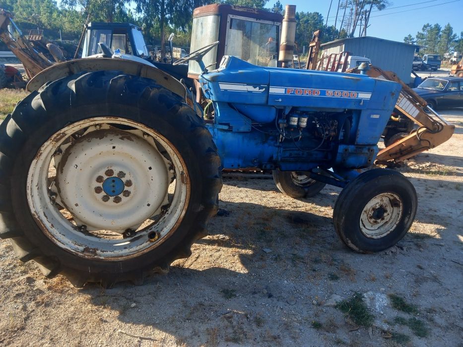 Ford 5000... Máquinas varias