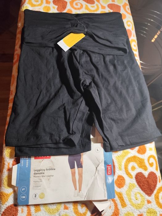 Legginsy damskie krótkie