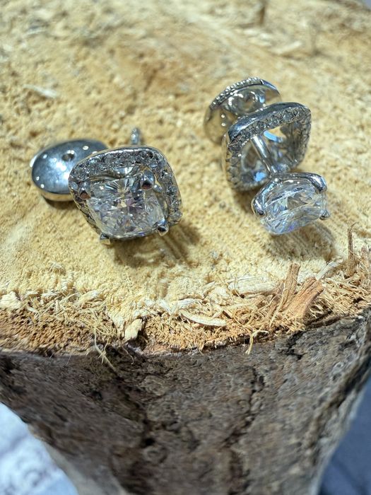 Золоті пусети з діамантами