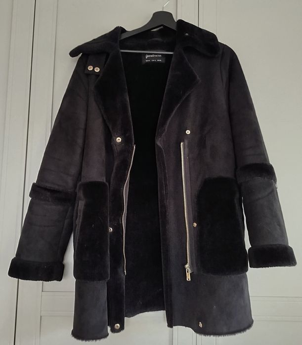 kurtka futerko Stradivarius S