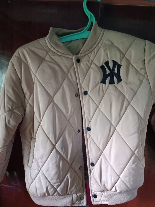 Куртка осінь весна на 130см стан дуже класний