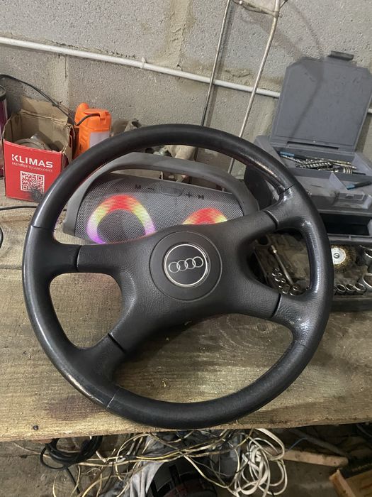 Руль від ауді 100с4