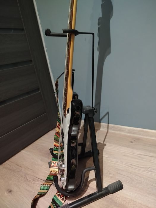 Stylowy bas elektryczny – klasyka w świetnym stanie!