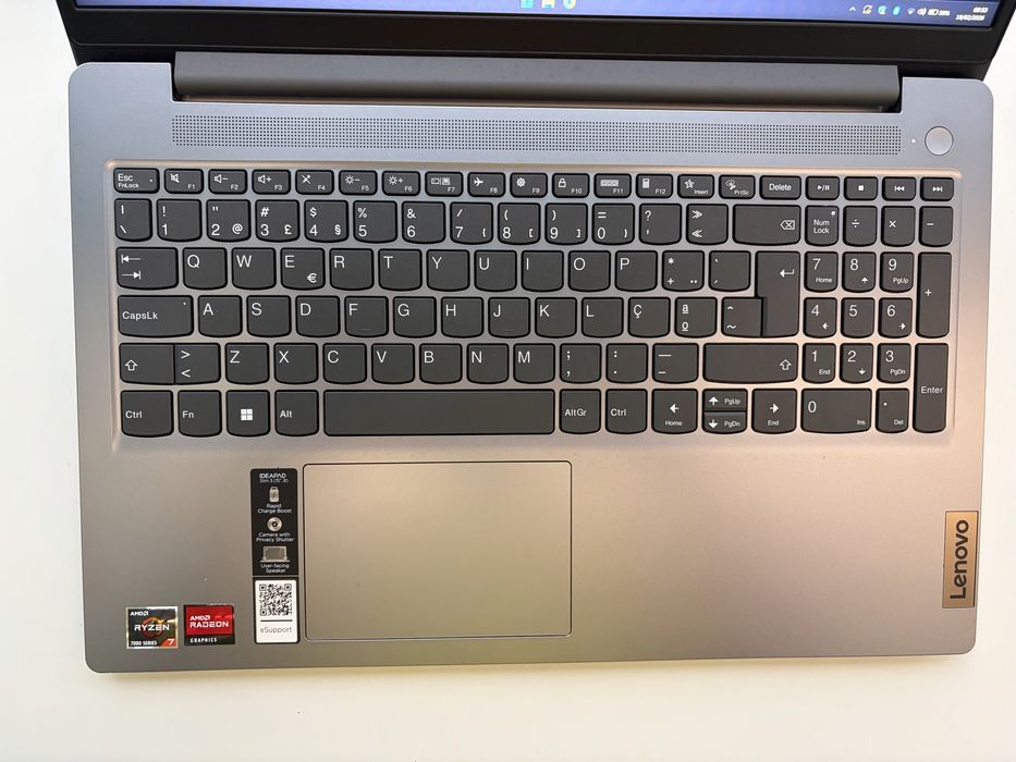 Lenovo Ideapad slim 3 - 1TB SSD 16Gb RAM  c/ garantia