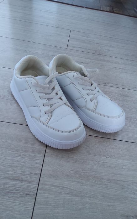 Buty sportowe dla dziewczynki