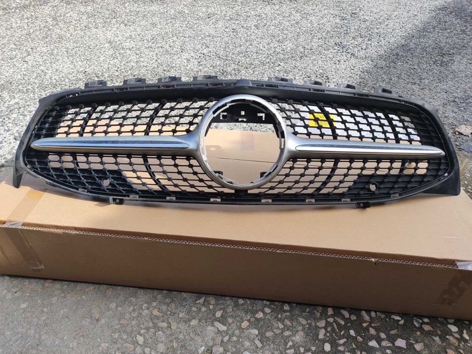 Grelha Frontal Mercedes Cla [W118] Original 2020 -