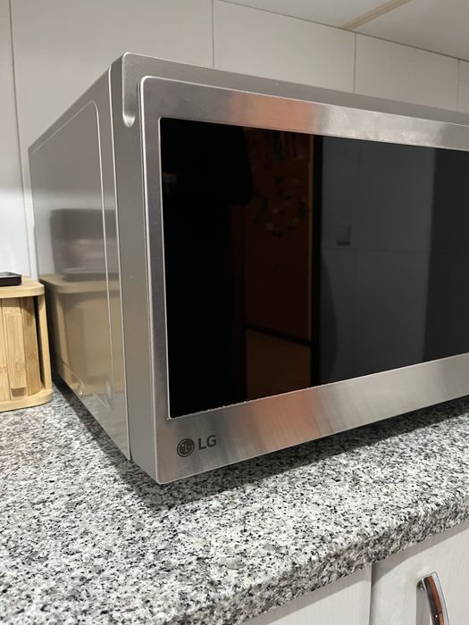 Forno micro-ondas 4 em 1 da LG