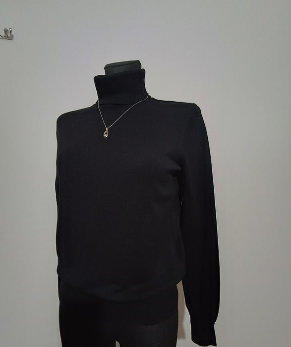 Czarny sweter Golf firmy H&M rozmiar S/M