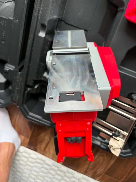 Milwaukee M18 BP-402C