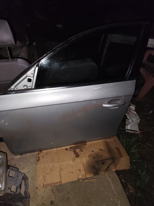 Audi A4 B8 sedan portas cinza prata