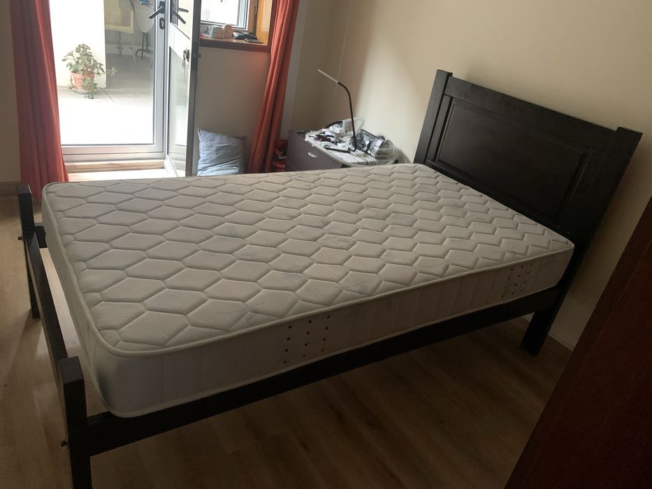 Cama com colchão