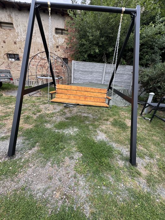 Huśtawka metalowa  ogrodowa