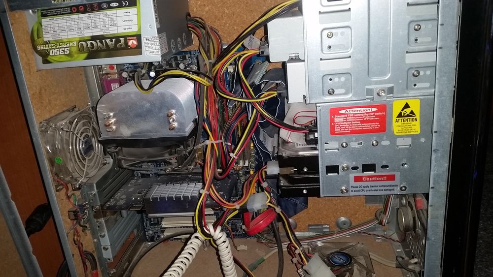 Komputer PC stacjonarny